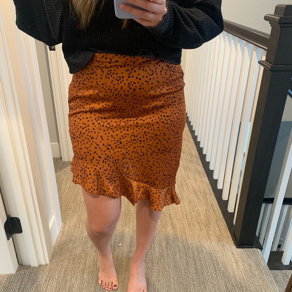 High Low Ruffle Skirt - Picture 4 of 5